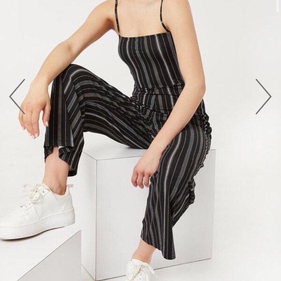Ardene - Women’s Black &Cream Striped Jumpsuit -XS - Picture 3 of 8